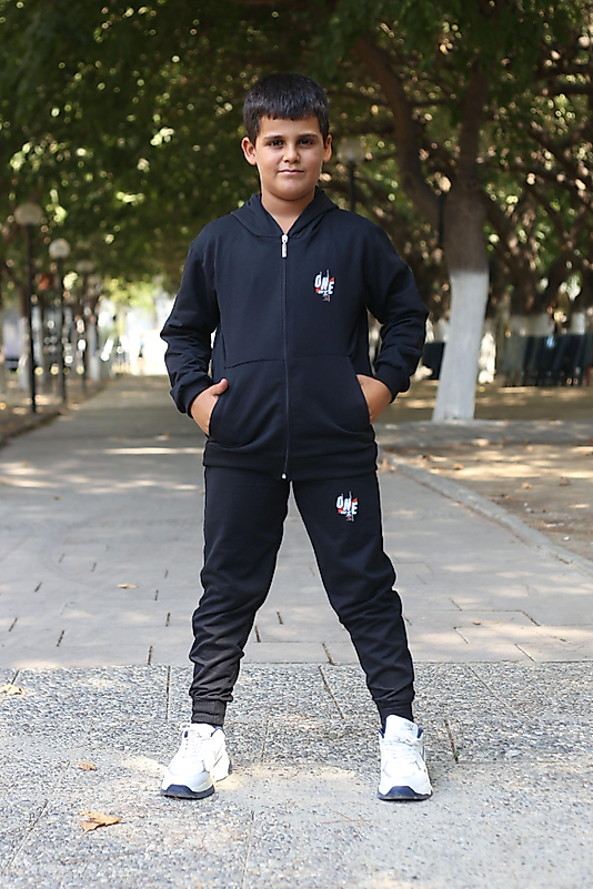 Kapüşonlu Fermuarlı Kanguru Cepli One Baskılı Eşofman Takımı/Siyah