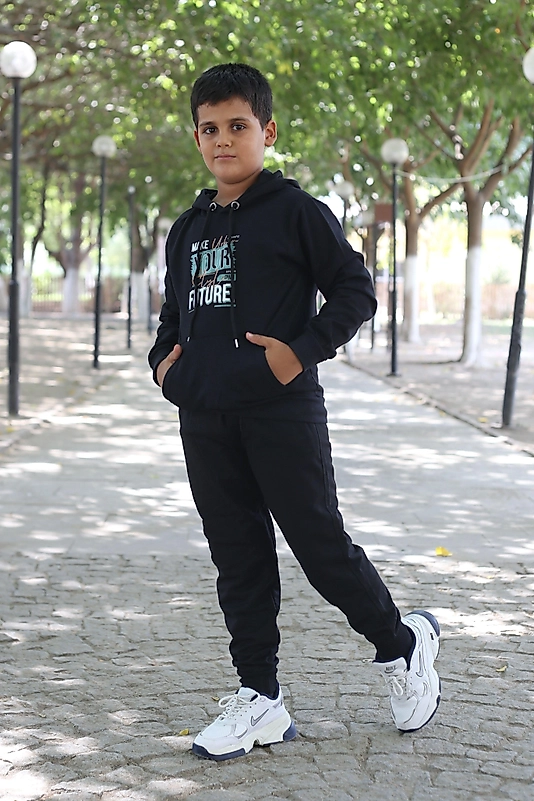 Kapüşonlu Kanguru Cepli Future Baskılı Eşofman Takımı/Siyah